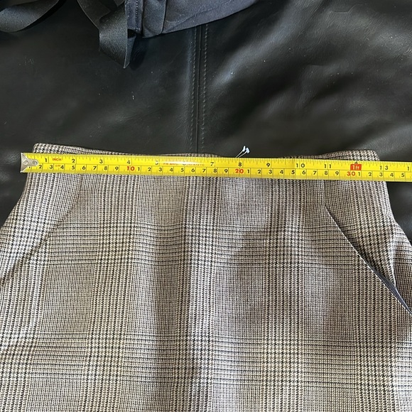 & Other Stories check mini skirt in brown - Picture 7 of 12